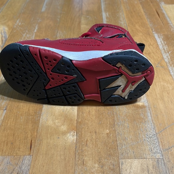 Toddler air Jordan true flight shoes - Picture 4 of 5
